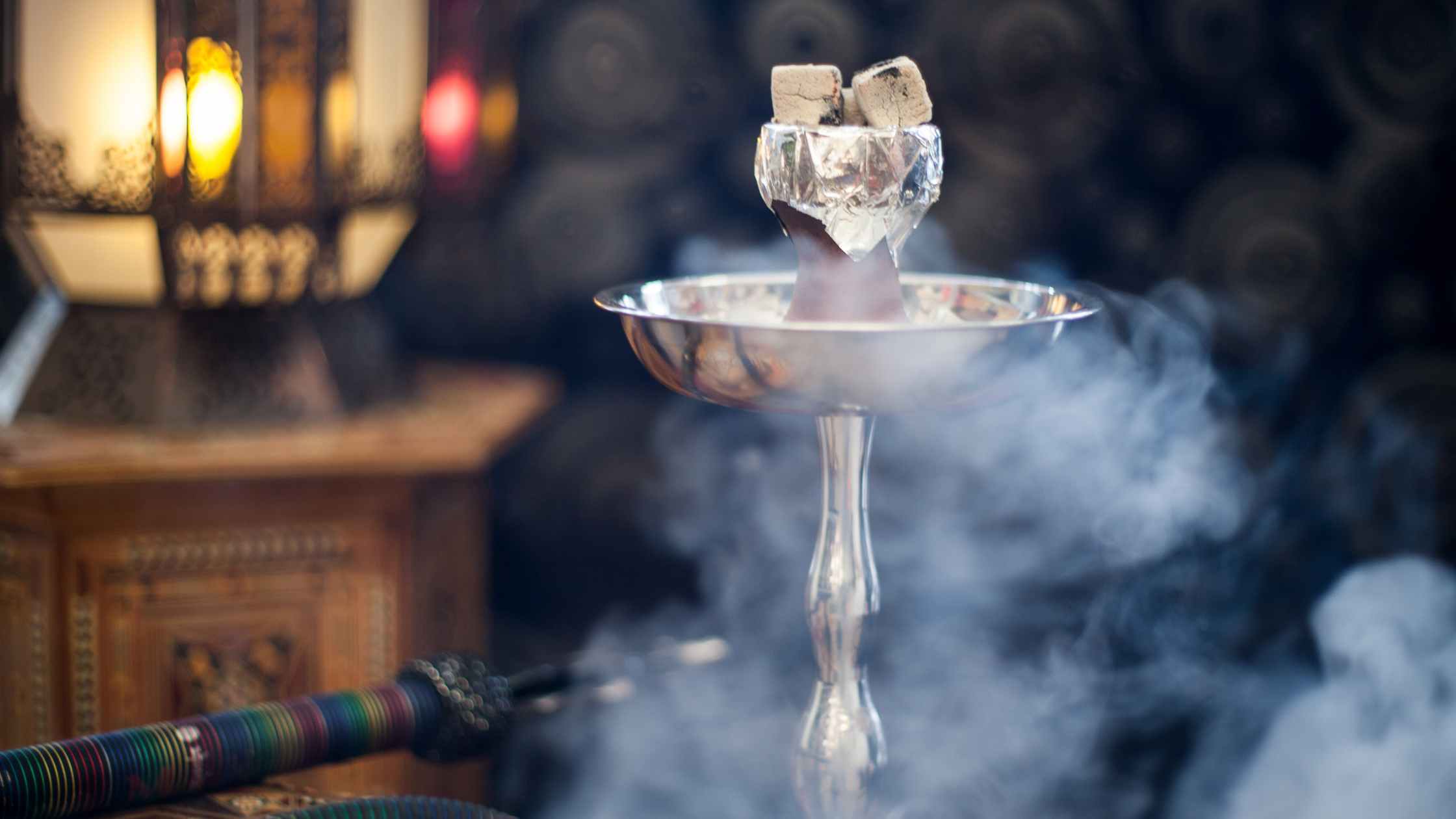 What is a shisha lounge? - Vibrant nightlife in London